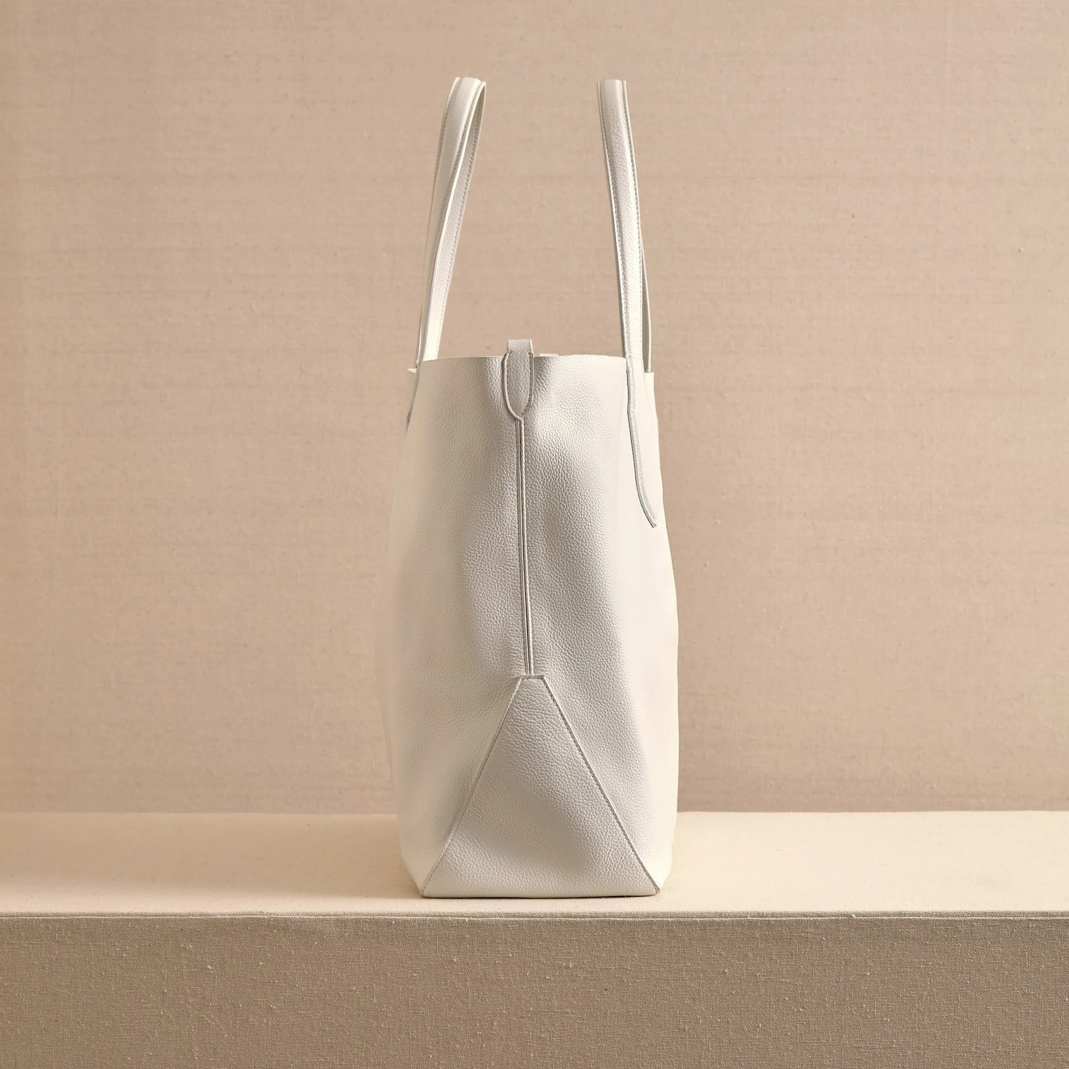 E42 in Ivory