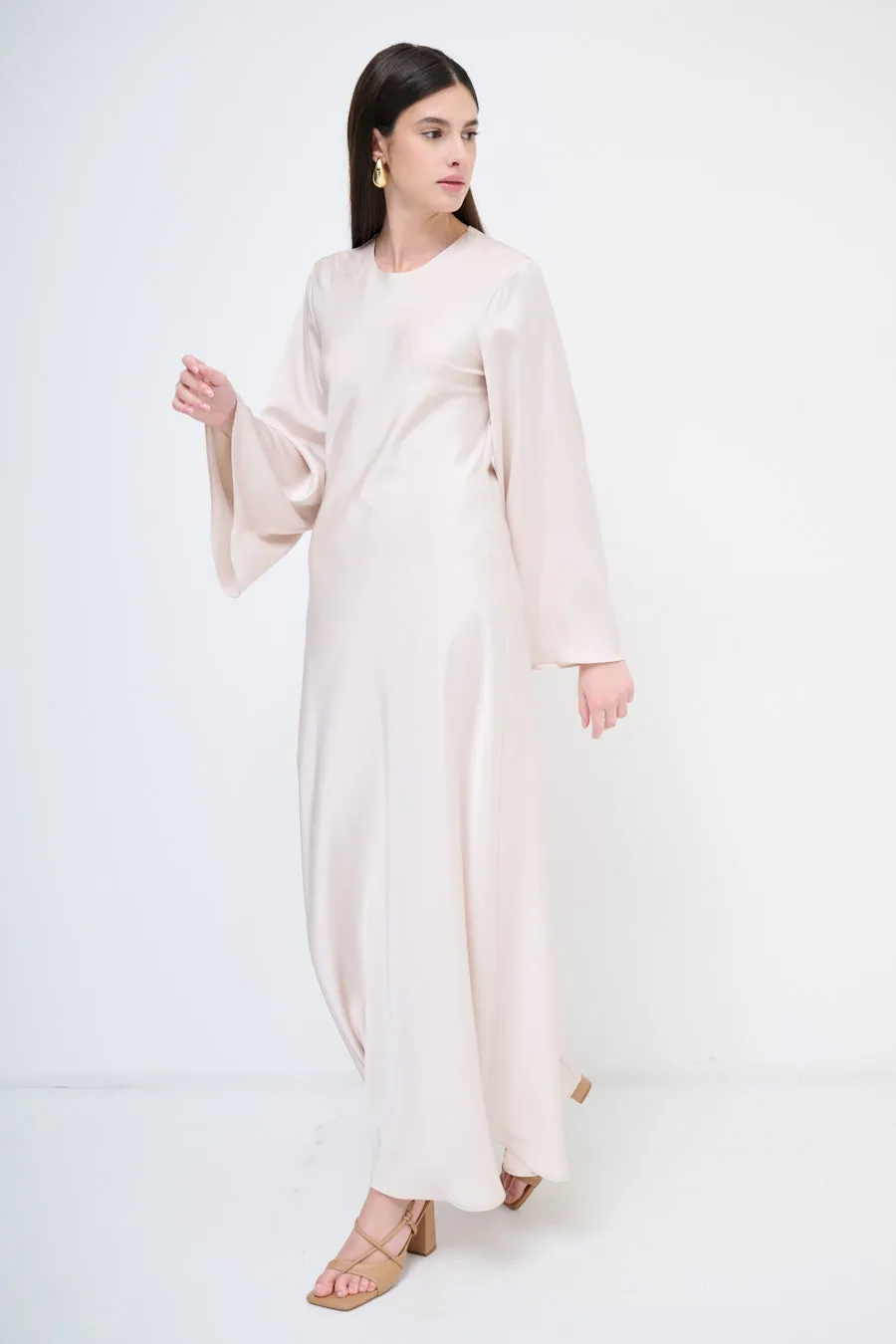 Long-sleeve flowy maxi dress wholesale